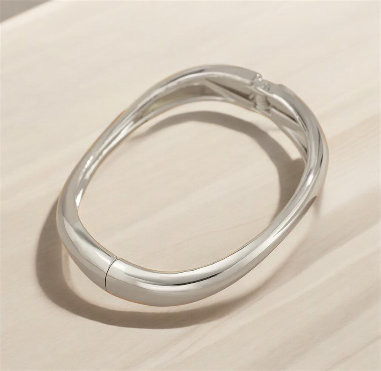 Elegantina Bangle